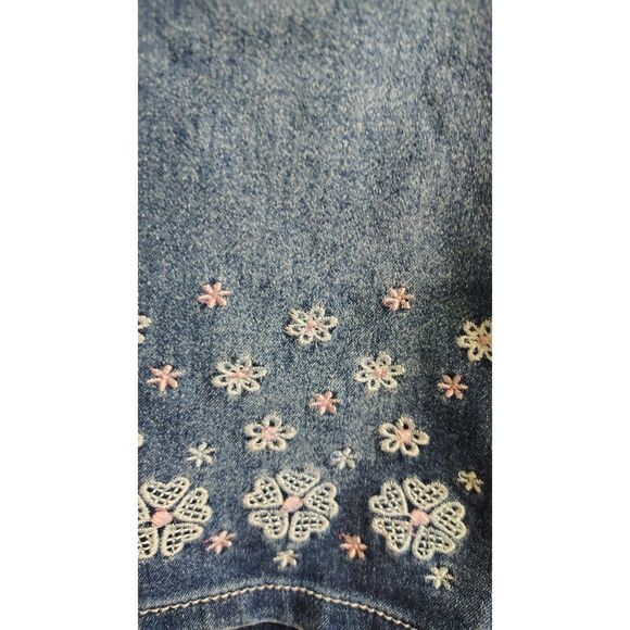 Wallflower Girls Floral Embroidered Dark Wash Blue Denim Shorts 6X - Picture 4 of 4